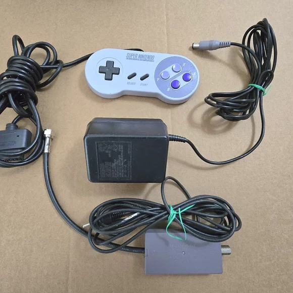 Super Nintendo Entertainment System Orig SNES Console SNS-001 Original "READ". - Picture 7 of 8